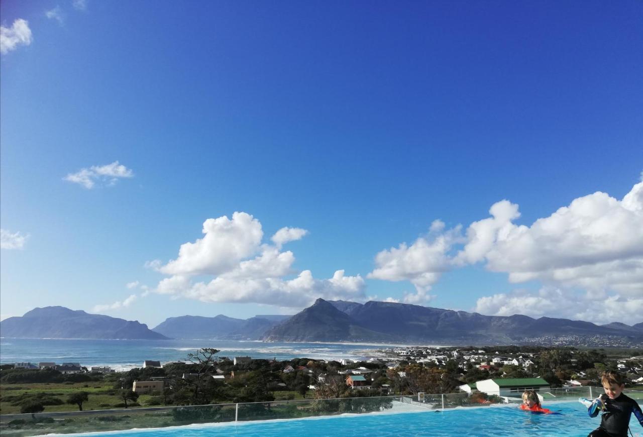 Mountain & Sea Apartments Kommetjie Exterior photo