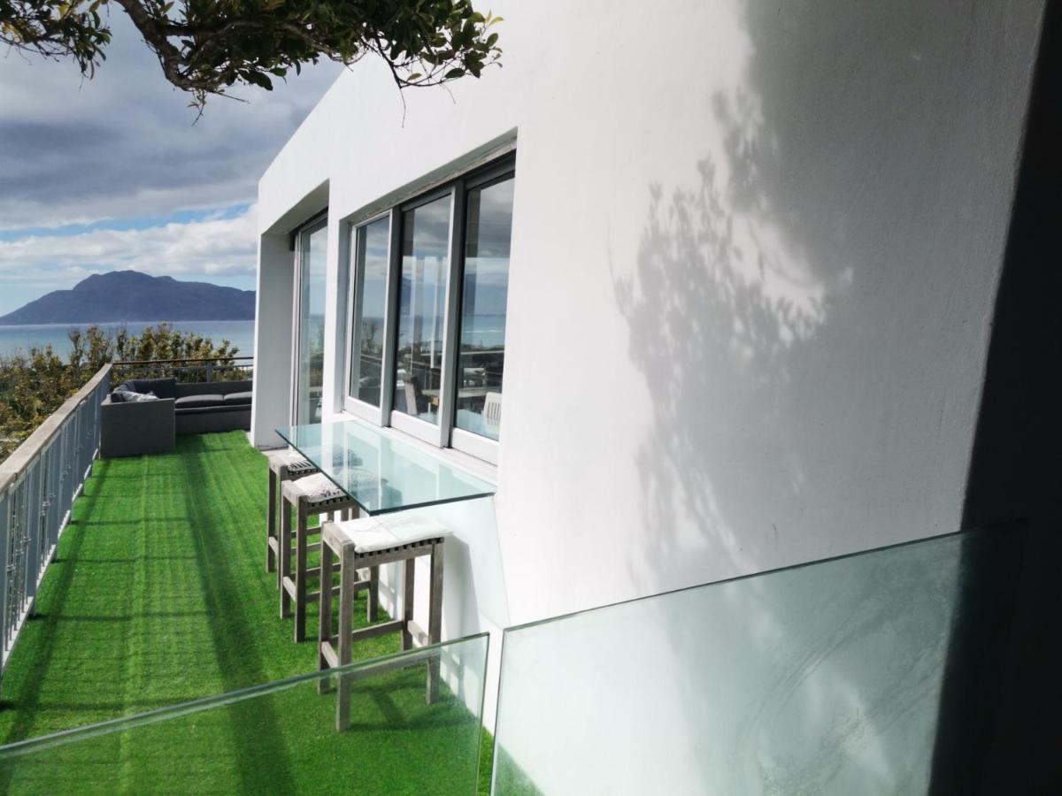 Mountain & Sea Apartments Kommetjie Exterior photo